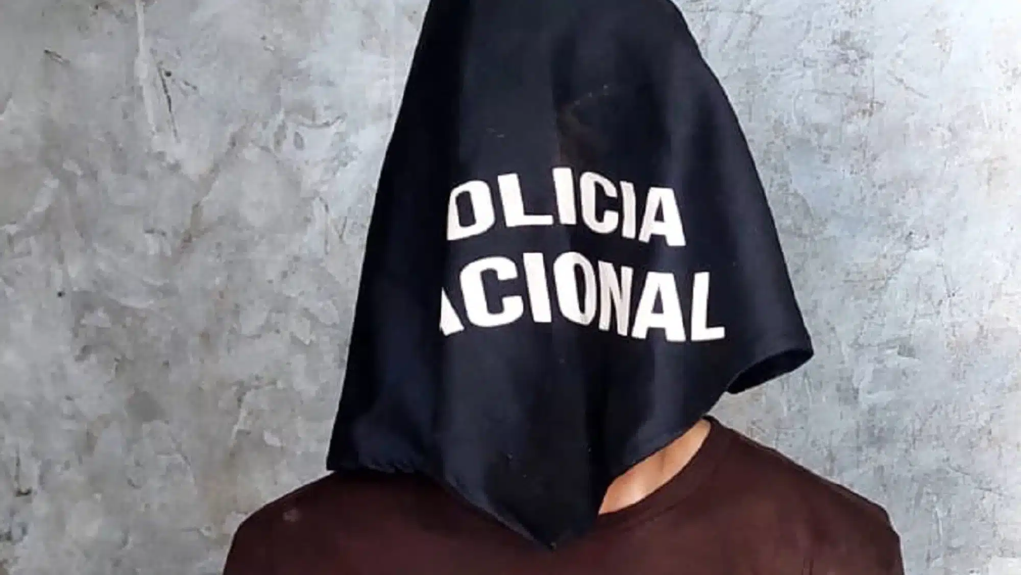 Adolescente que habría matado a balazos a su tío se entrega a la Justicia Adolescente que habría matado a balazos a su tío se entrega a la Justicia