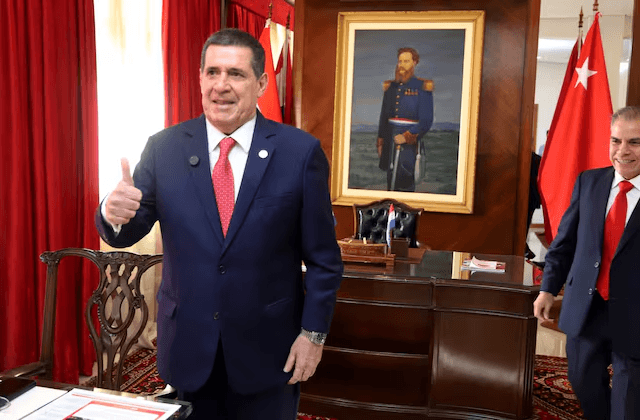 Cartes retoma sus actividades partidarias: “Un placer verlos” Cartes retoma sus actividades partidarias: “Un placer verlos”