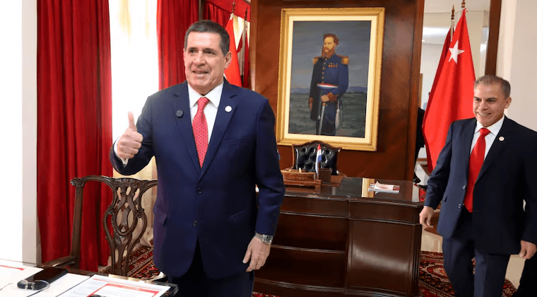 Cartes retoma sus actividades partidarias: “Un placer verlos”