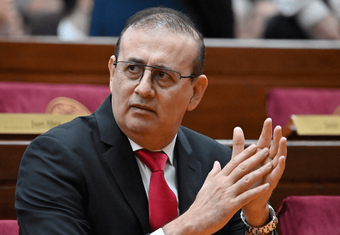 Erico Galeano renuncia al Senado tras condena por lavado de dinero