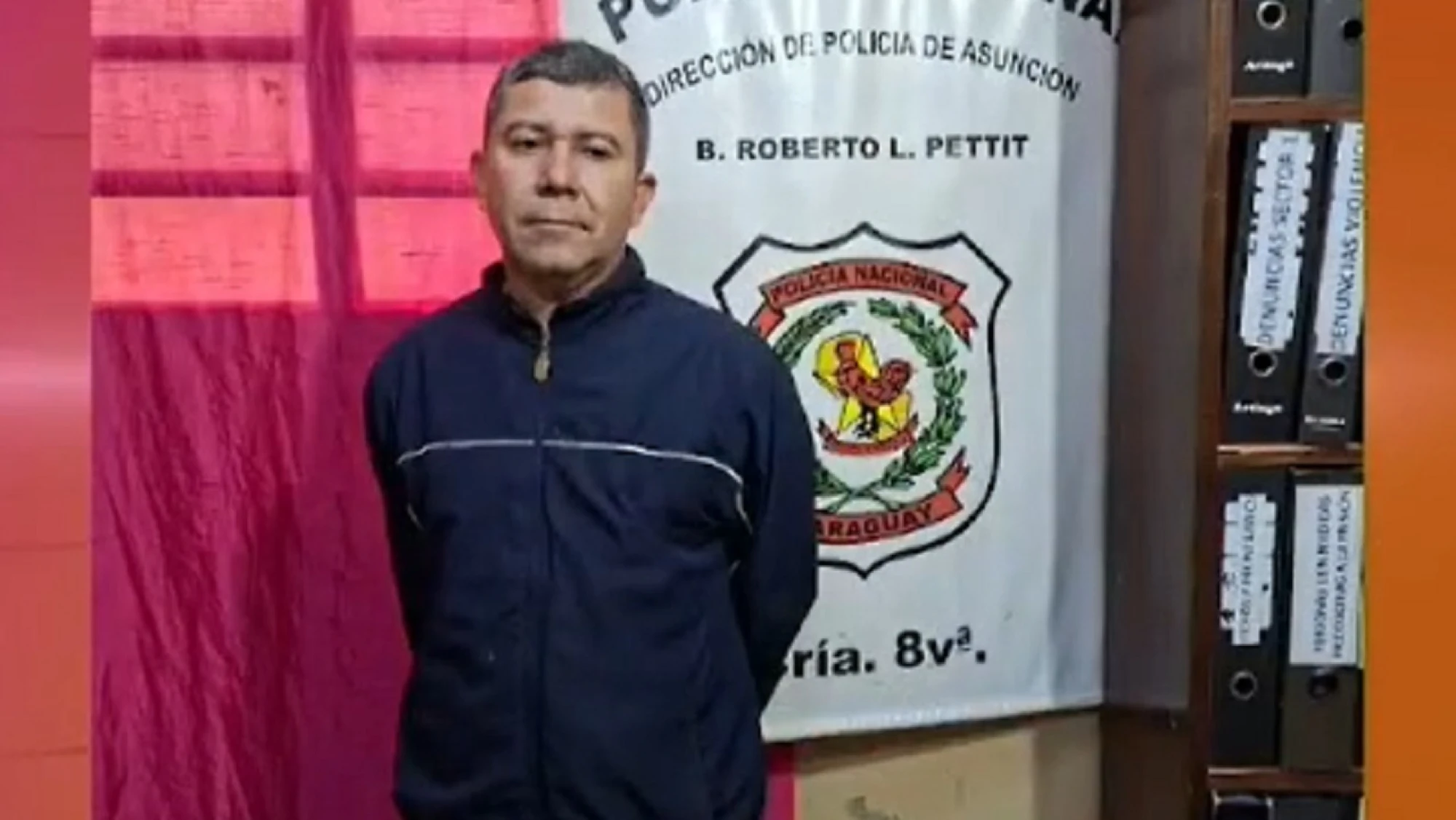 Una niña halla un arma de fuego en el escritorio de una escuela de Asunción y hay un detenido