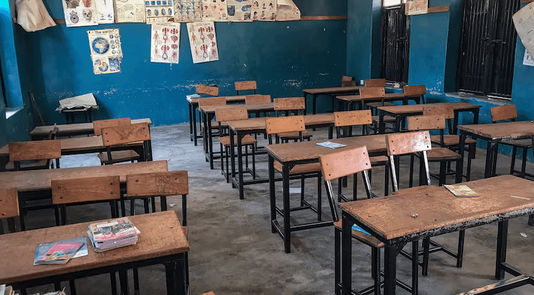 Tragedia en escuela: niño de 7 años murió tras desvanecerse en pleno recreo