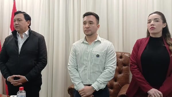 Intendente anuncia que el municipio extenderá su atención al público hasta las 17:00 horas Intendente anuncia que el municipio extenderá su atención al público hasta las 17:00 horas