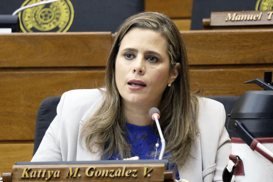 Kattya González no volverá al Senado, Corte rechazó pedido Kattya González no volverá al Senado, Corte rechazó pedido