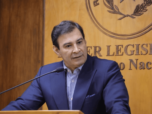 Beto Ovelar reafirma que nunca apoyó la expulsión de Kattya González Beto Ovelar reafirma que nunca apoyó la expulsión de Kattya González