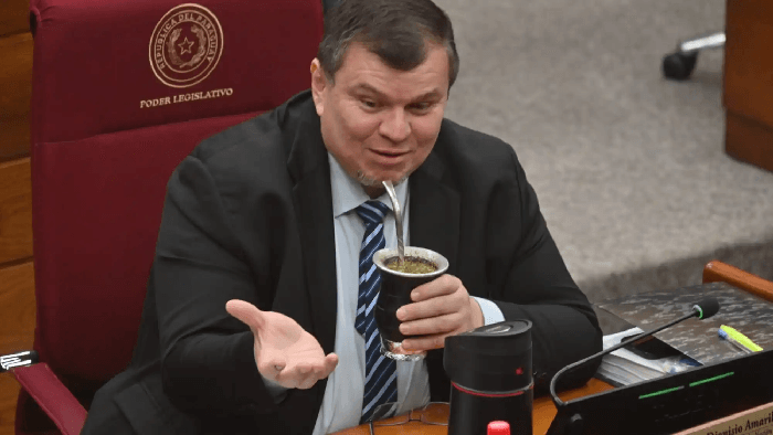 Dionisio Amarilla a Kattya: “Hay que aprender a tragar sapos y culebras” Dionisio Amarilla a Kattya: “Hay que aprender a tragar sapos y culebras”