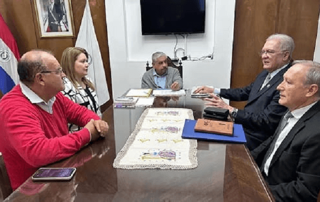 Reunión entre Rolón e Isaías Fretes habría girado en torno a deuda millonaria Reunión entre Rolón e Isaías Fretes habría girado en torno a deuda millonaria