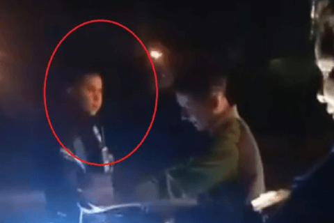 Policía que golpeó a motociclista tiene libertad ambulatoria