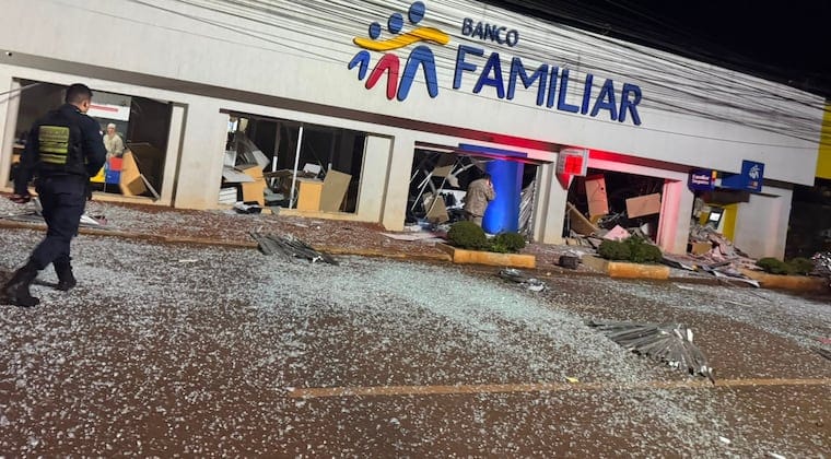 Asalto con explosivos a GNB, Familiar y Ueno de Santa Rita en simultáneo