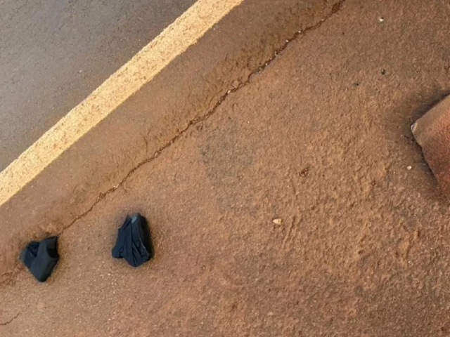 Motociclista muere tras ser blanco de un fragmento de freno de camión en Naranjal Motociclista muere tras ser blanco de un fragmento de freno de camión en Naranjal