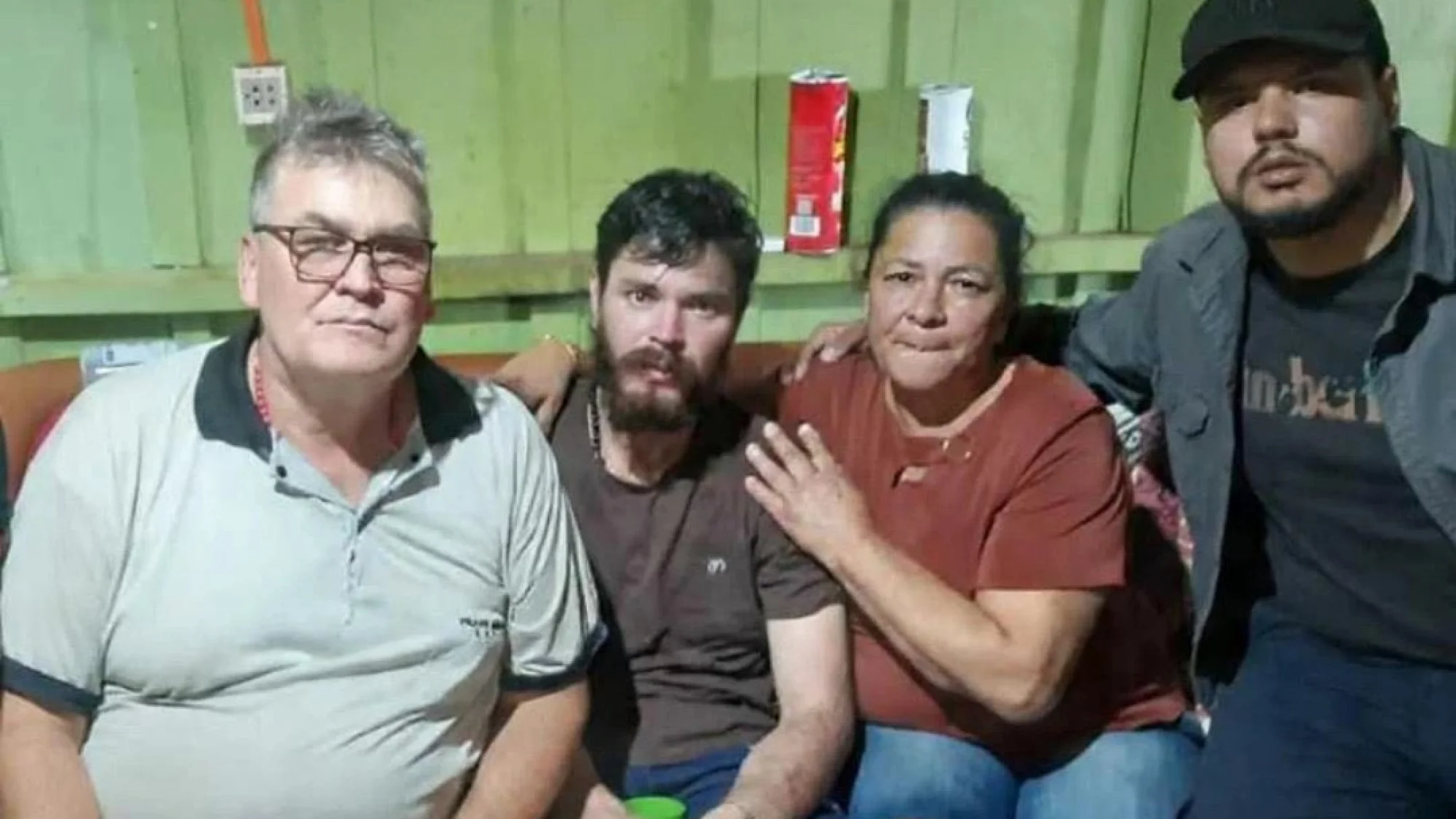 Almir dice que logró escapar de secuestradores y caminó varios días, confirmó su padre