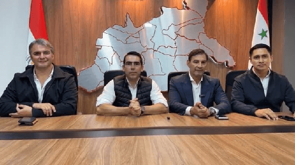 Abrazo Republicano en Coronel Oviedo: colorados sellan la unidad tras las internas Abrazo Republicano en Coronel Oviedo: colorados sellan la unidad tras las internas