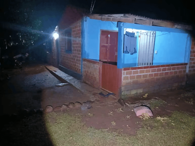 Hombre muere tras intentar proteger a su vecina de un caso de violencia familiar Hombre muere tras intentar proteger a su vecina de un caso de violencia familiar