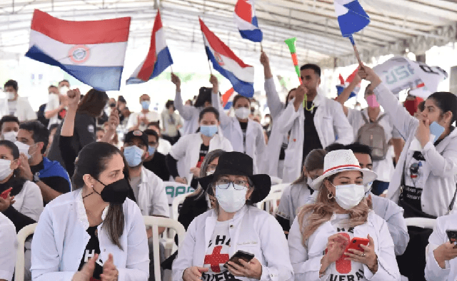 Huelga de médicos sigue firme: suspenderán consultas y cirugías programadas Huelga de médicos sigue firme: suspenderán consultas y cirugías programadas