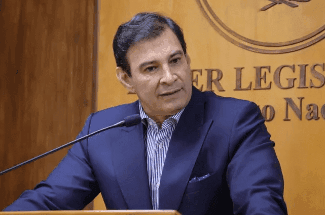 Beto Ovelar destroza a Wiens y elogia la estrategia política de Marito