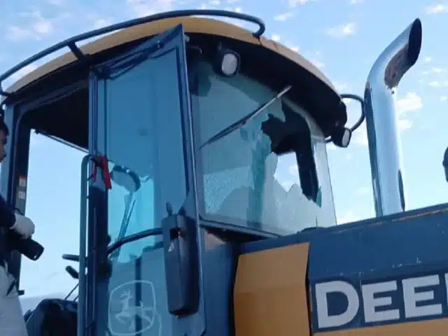 Trabajador sale ileso tras ráfaga de disparos en ataque a maquinaria agrícola en Yasy Cañy Trabajador sale ileso tras ráfaga de disparos en ataque a maquinaria agrícola en Yasy Cañy