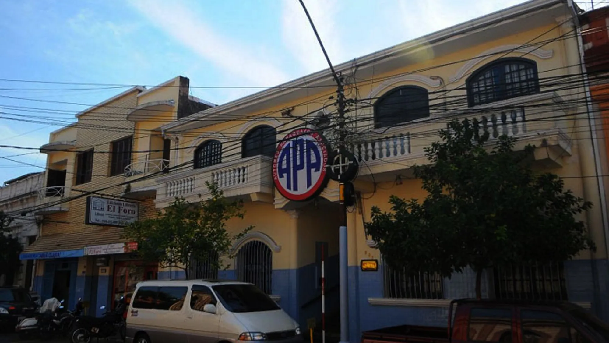 Detienen a ex fiscalizadora de APA con orden de captura de hace 10 años Detienen a ex fiscalizadora de APA con orden de captura de hace 10 años