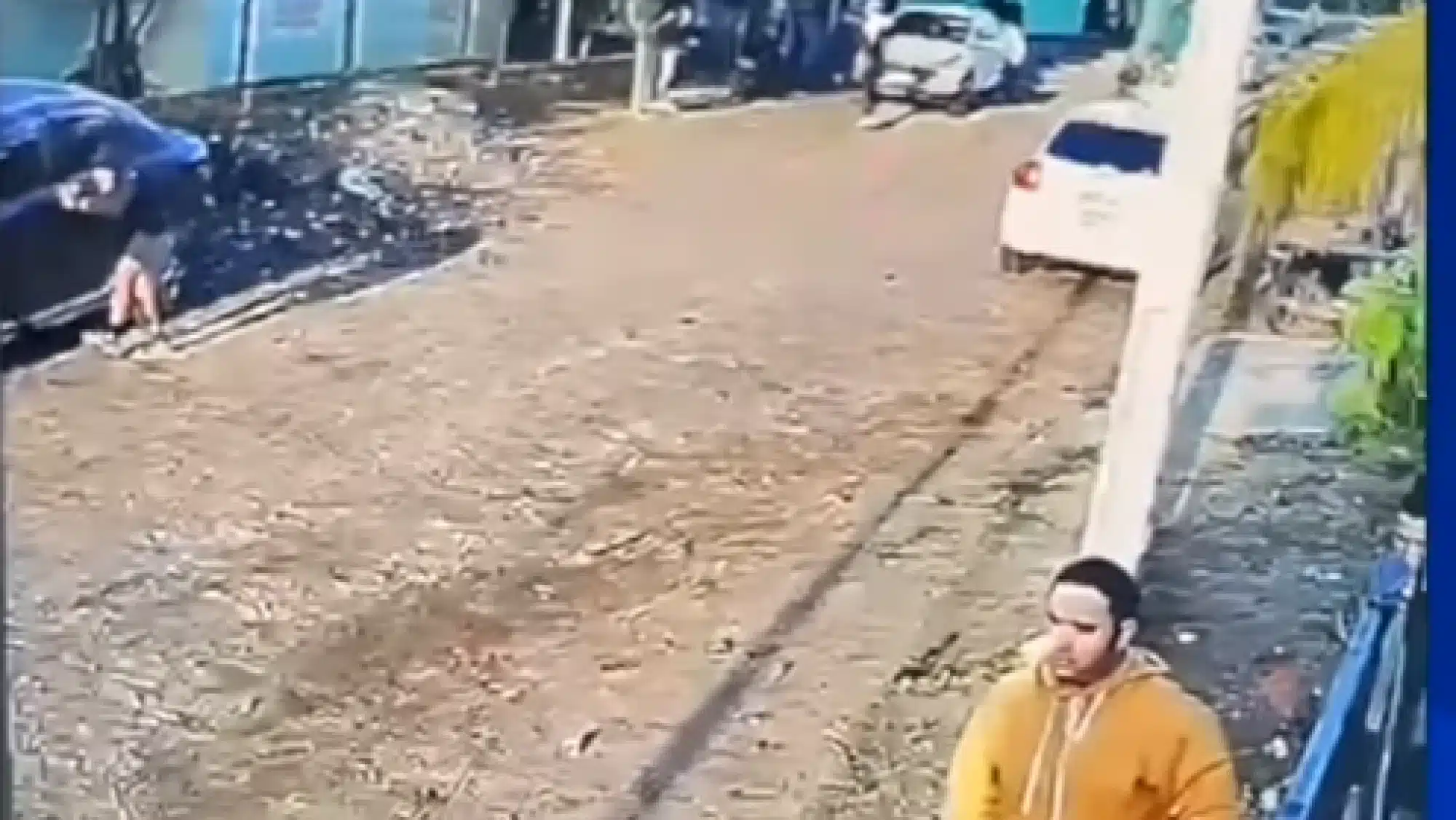 Tiroteo entre hinchas y policías deja un muerto y varios heridos en Guarambaré Tiroteo entre hinchas y policías deja un muerto y varios heridos en Guarambaré