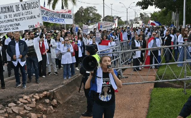 Ante presión, Gobierno prevé reunión hoy para destrabar Huelga Nacional de Médicos