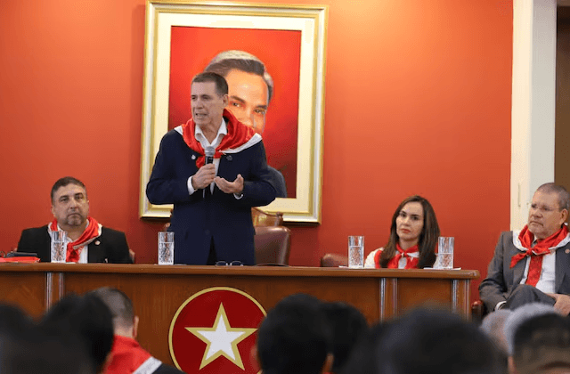 Decisión de Cartes de buscar reelección en la ANR trajo mucha alegría, dice Latorre Decisión de Cartes de buscar reelección en la ANR trajo mucha alegría, dice Latorre
