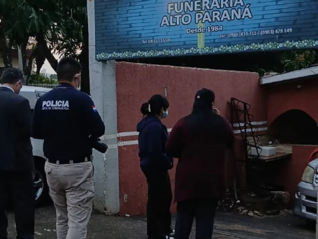 Presunto miembro del PCC muere al recibir múltiples puñaladas en la cárcel de Ciudad del Este Presunto miembro del PCC muere al recibir múltiples puñaladas en la cárcel de Ciudad del Este