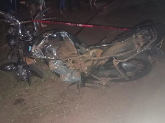 Joven y adolescente a bordo de motocicleta fallecen tras accidente sobre la ruta PY22 Joven y adolescente a bordo de motocicleta fallecen tras accidente sobre la ruta PY22