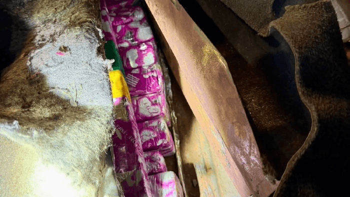 Intenta llevar marihuana a Foz en un doble fondo del piso y en el maletero del automóvil
