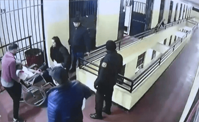 Hugo Javier fue agredido en su celda y pagó G. 35.000 para que no lo maten, según abogado Hugo Javier fue agredido en su celda y pagó G. 35.000 para que no lo maten, según abogado