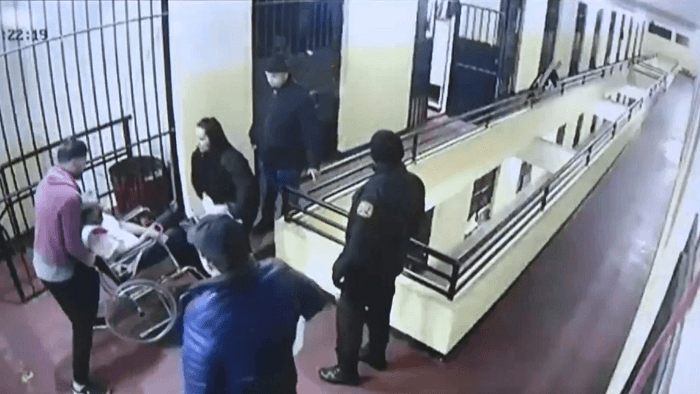 Hugo Javier fue agredido en su celda y pagó G. 35.000 para que no lo maten, según abogado Hugo Javier fue agredido en su celda y pagó G. 35.000 para que no lo maten, según abogado
