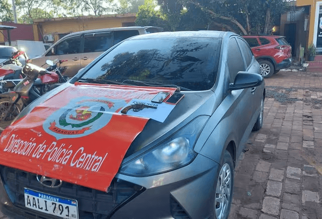 Cinco detenidos, tres de ellos adolescentes, por asalto a conductor de plataforma en Capiatá Cinco detenidos, tres de ellos adolescentes, por asalto a conductor de plataforma en Capiatá