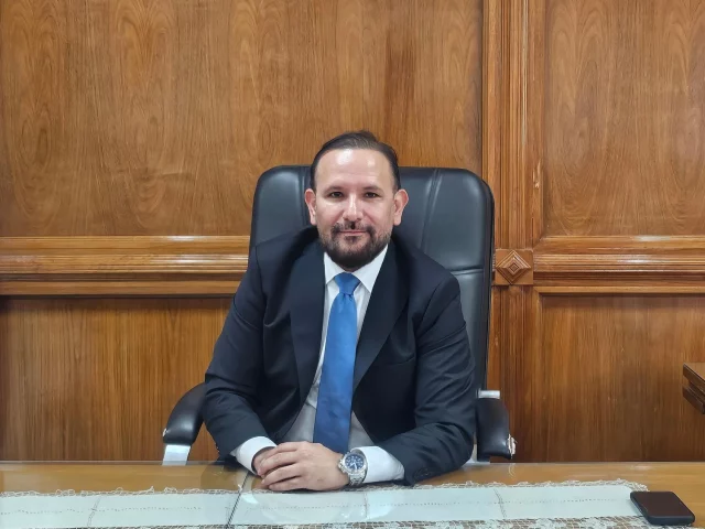 Derlis León dice que debe honrar su cargo porque su padre y abuelos son asegurados del IPS Derlis León dice que debe honrar su cargo porque su padre y abuelos son asegurados del IPS