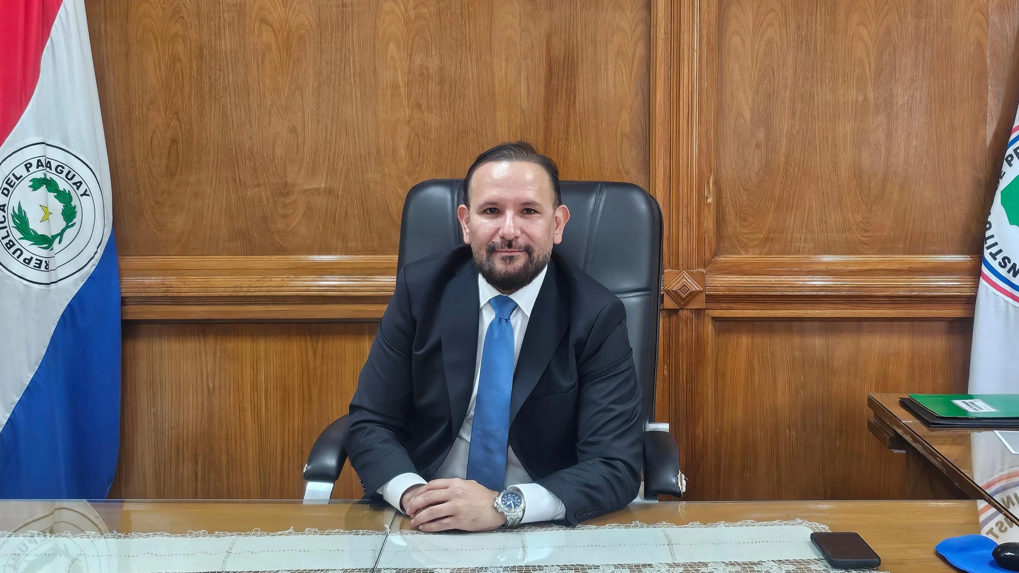 Derlis León dice que debe honrar su cargo porque su padre y abuelos son asegurados del IPS Derlis León dice que debe honrar su cargo porque su padre y abuelos son asegurados del IPS