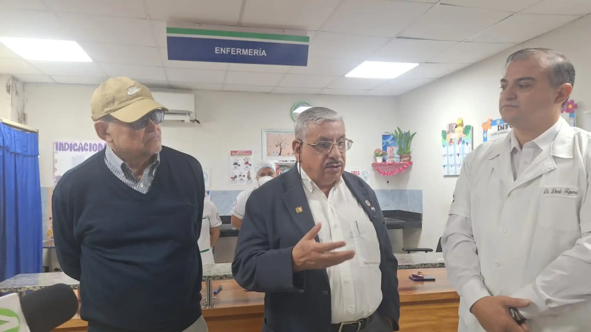 Isaías Fretes plantea modificar la ley para contratar médicos jubilados en Coronel Oviedo Isaías Fretes plantea modificar la ley para contratar médicos jubilados en Coronel Oviedo