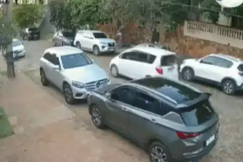 Una familia acusa a policías de robarles tras pedir auxilio por un asalto