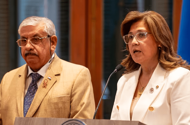 Cambios en Salud: Cynthia Cardozo asume como viceministra de Rectoría y Vigilancia Cambios en Salud: Cynthia Cardozo asume como viceministra de Rectoría y Vigilancia