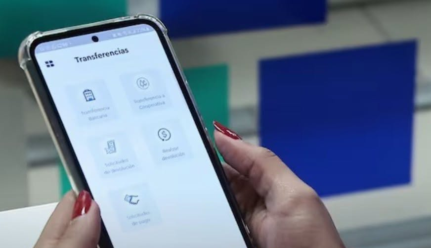 Restablecen servicio de transferencias bancarias