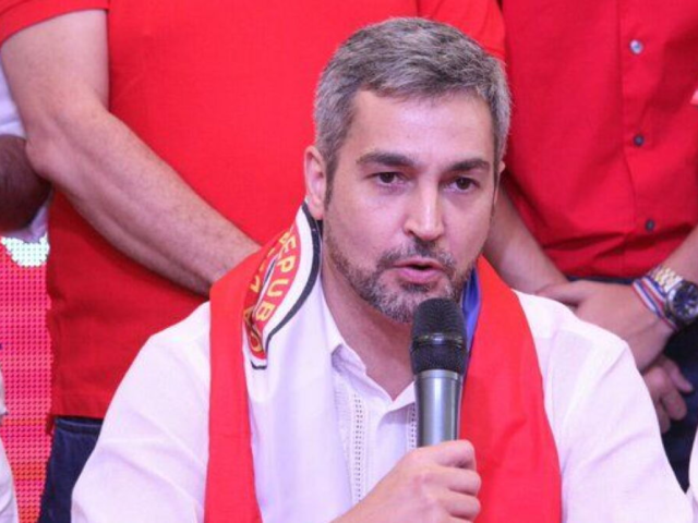 Mario Abdo insta a evitar “hacer cadena en el odio” y llama al diálogo dentro de la ANR Mario Abdo insta a evitar “hacer cadena en el odio” y llama al diálogo dentro de la ANR
