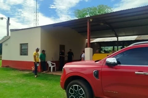 Grupo armado irrumpe en una estancia, roba 14 armas, celulares y motocicletas en Yby Yaú
