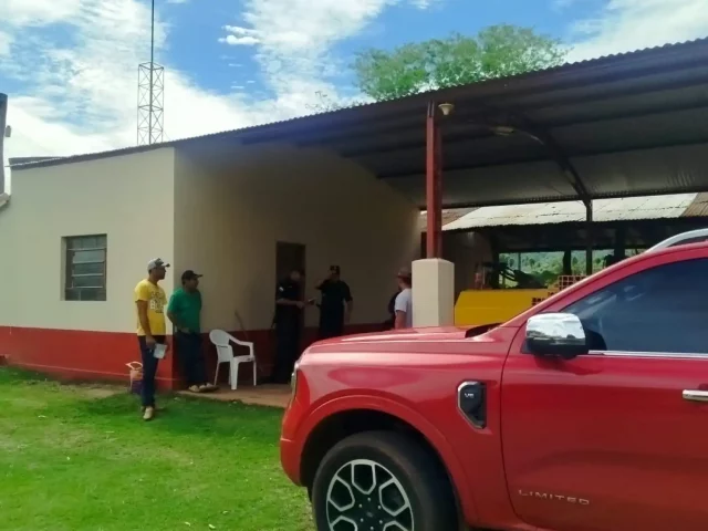 Grupo armado irrumpe en una estancia, roba 14 armas, celulares y motocicletas en Yby Yaú