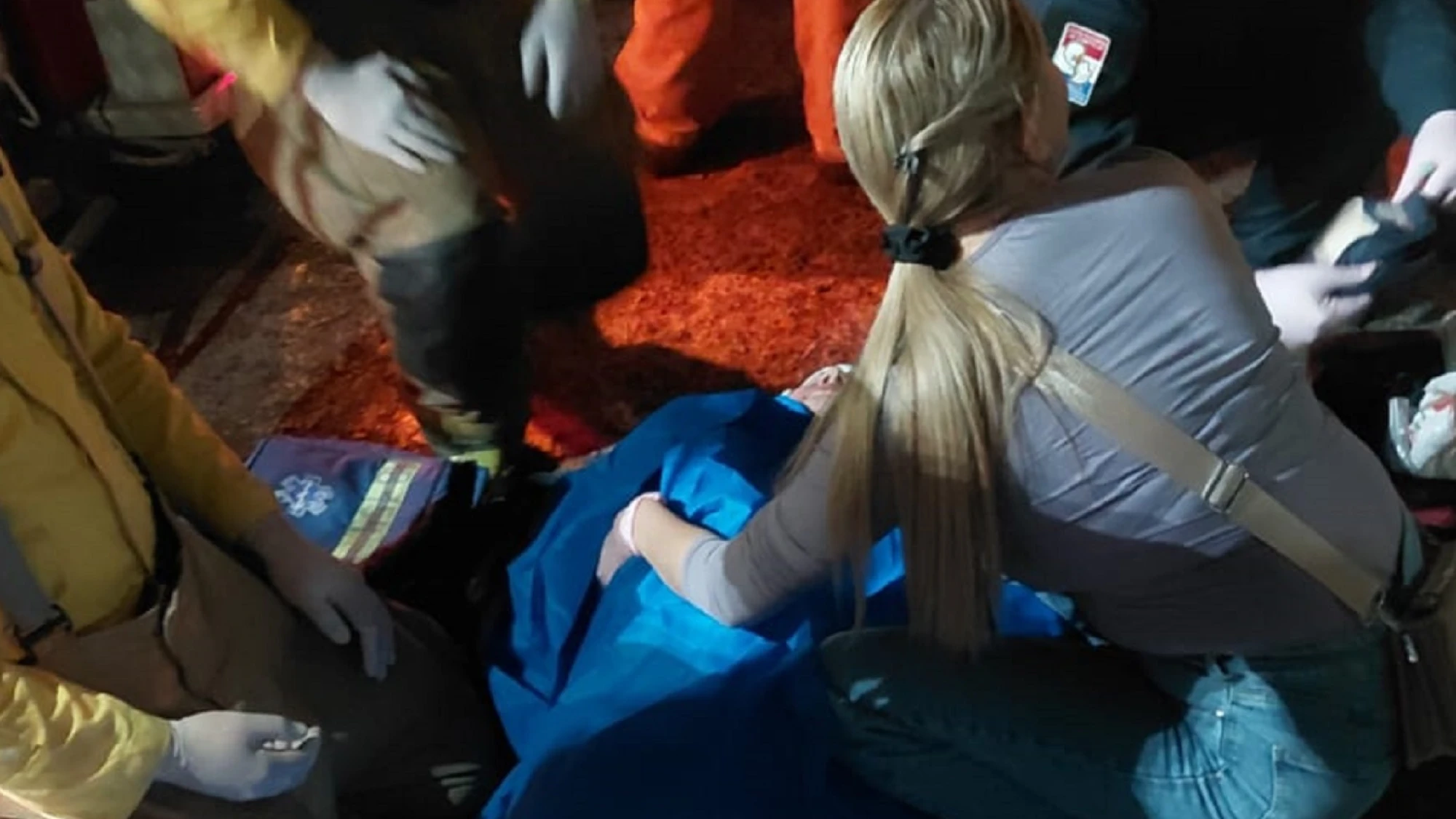 “Desgracia con suerte, perdí un diente”, dice mujer tras caerle un ventilador en una iglesia de Ñemby “Desgracia con suerte, perdí un diente”, dice mujer tras caerle un ventilador en una iglesia de Ñemby