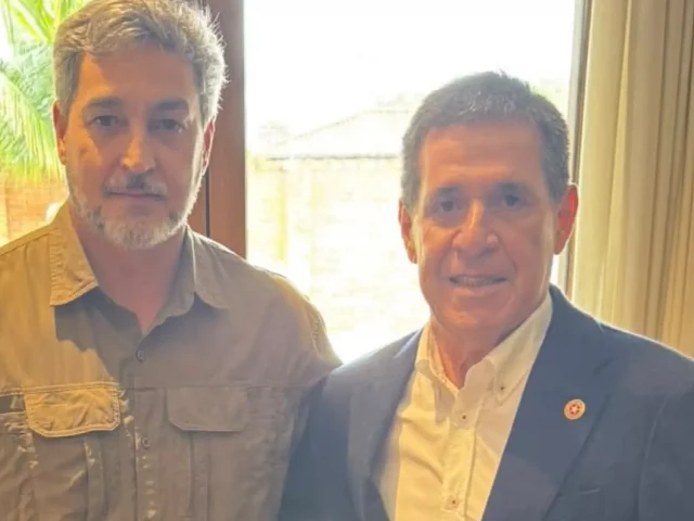Cartes y Abdo pactan otro encuentro: La próxima cita será en la ANR Cartes y Abdo pactan otro encuentro: La próxima cita será en la ANR