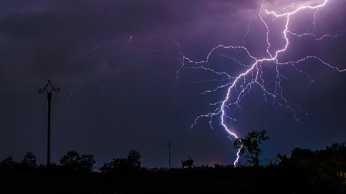 Tres departamentos están en zona de tormentas y posibles granizadas esta tarde